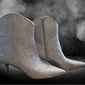 On 34th Aatira Tulip Booties; Silver Glitter: Kitten Heel: 7M New